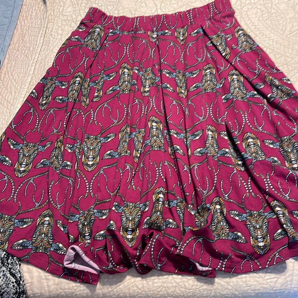 Small lulaore skirt maroon with deer